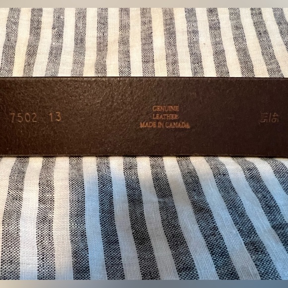 Van Heusen mens Brown Leather Belt size 46. New without tag - Picture 2 of 2